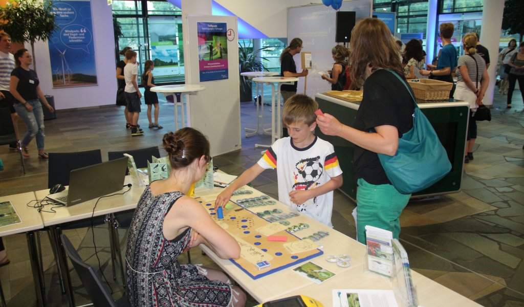 Infostand der lebendigen Luppe bei der Lange nacht der Wissenschaft 2016 | Foto: Lebendige Luppe | NABU Sachsen